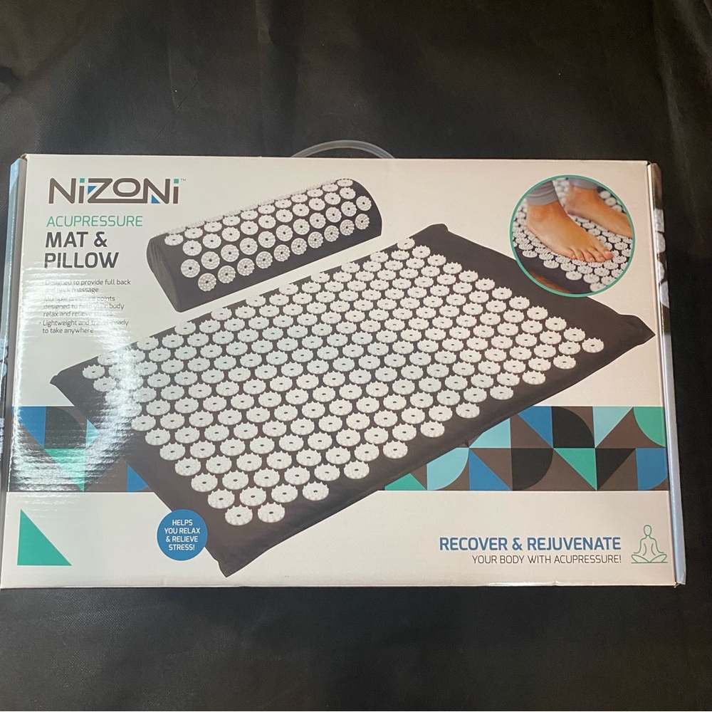 Black and White Acupressure Mat & Pillow Set